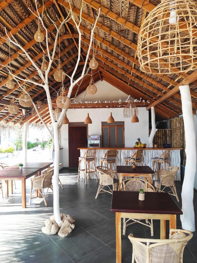 Sleeping Elephant Beach Resort Tangalle Exterior foto