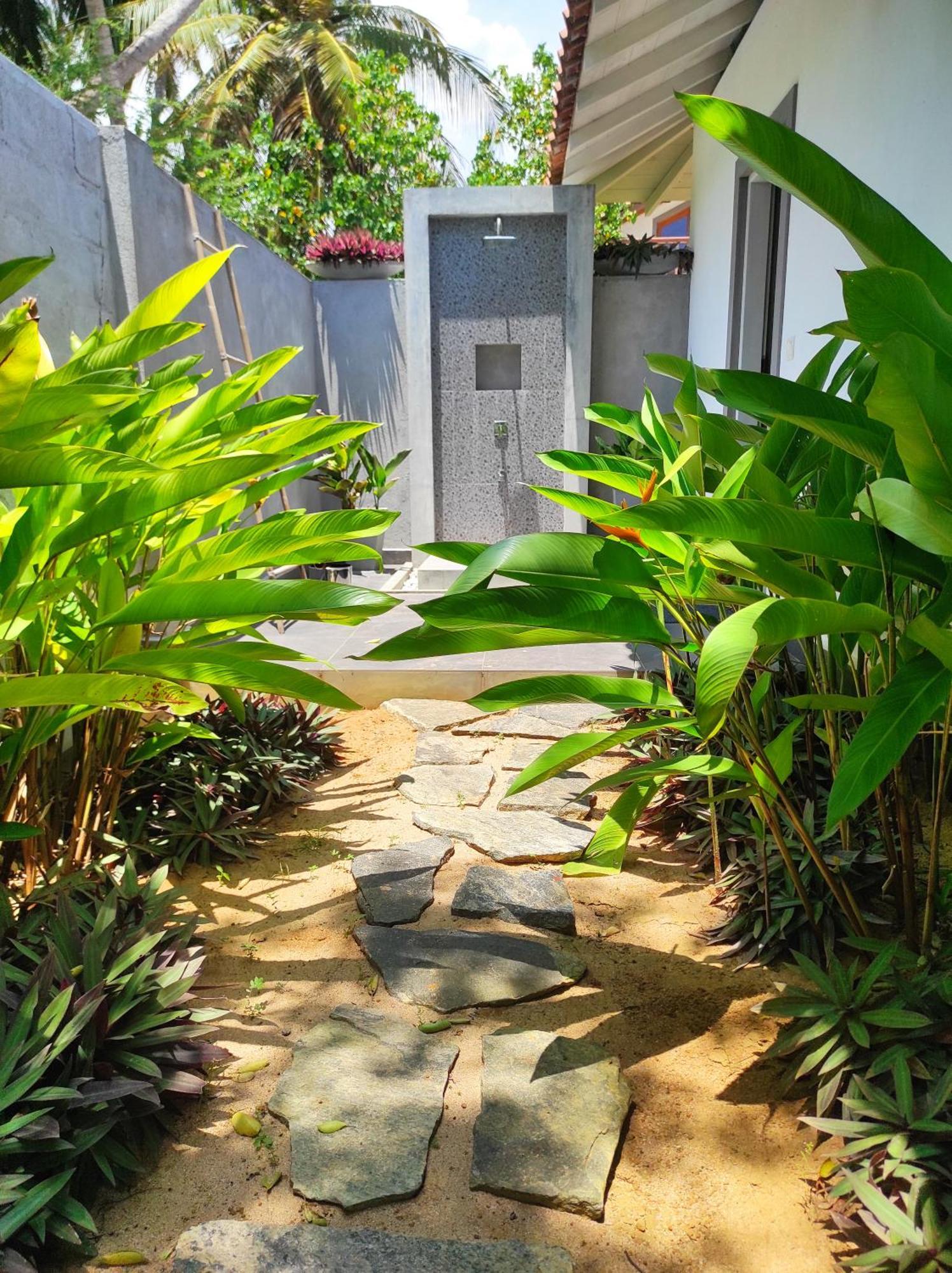 Sleeping Elephant Beach Resort Tangalle Exterior foto